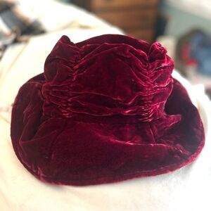 VINTAGE 1970’s RED VELVET DROOPY LINED BOHO HIPPIE HAT